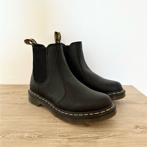 Dr. Martens 2976 Chelsea Boots | Black Leather | Women’s 8